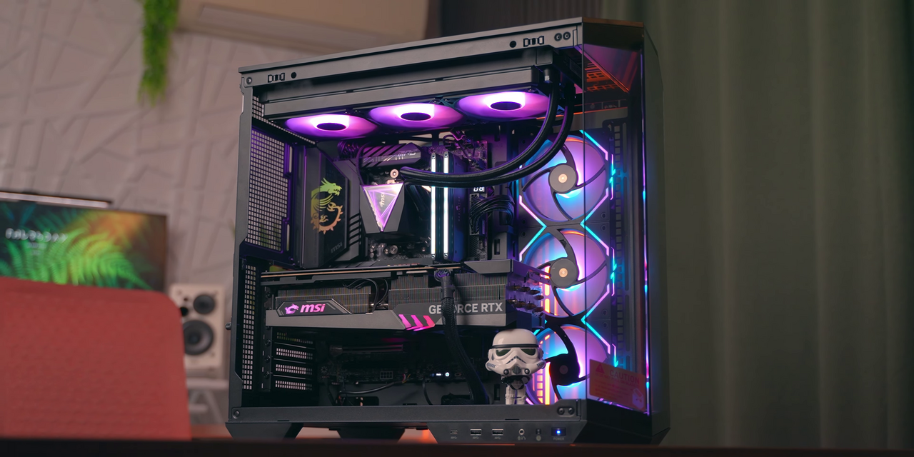 Custom Build Tour Gaming RTX 4070 Ryzen 7 — Très bon ét